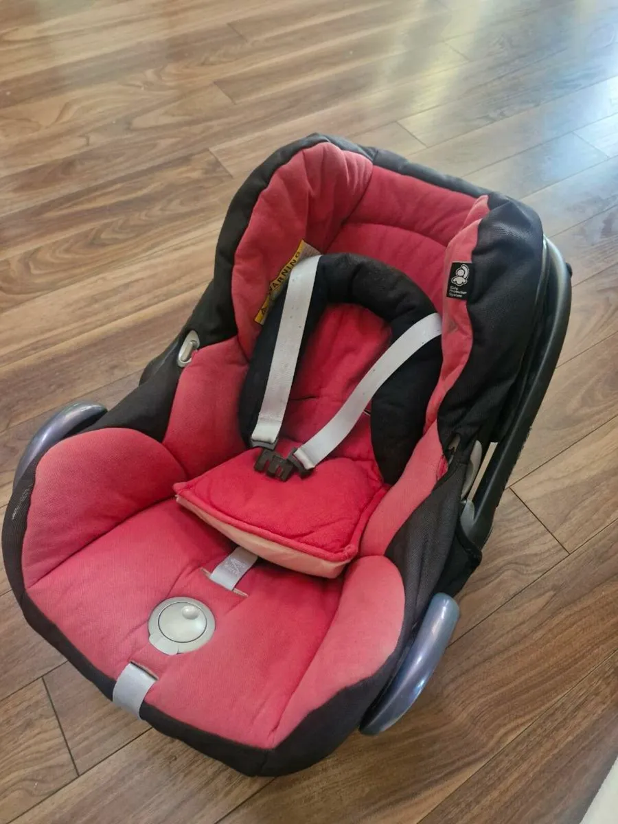 Maxi cosi car seat - Image 2