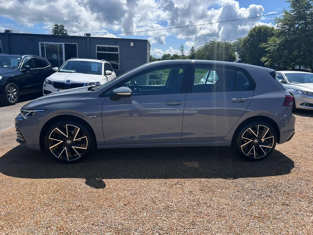 Volkswagen Golf Lfe 2.0 TDI - Image 4