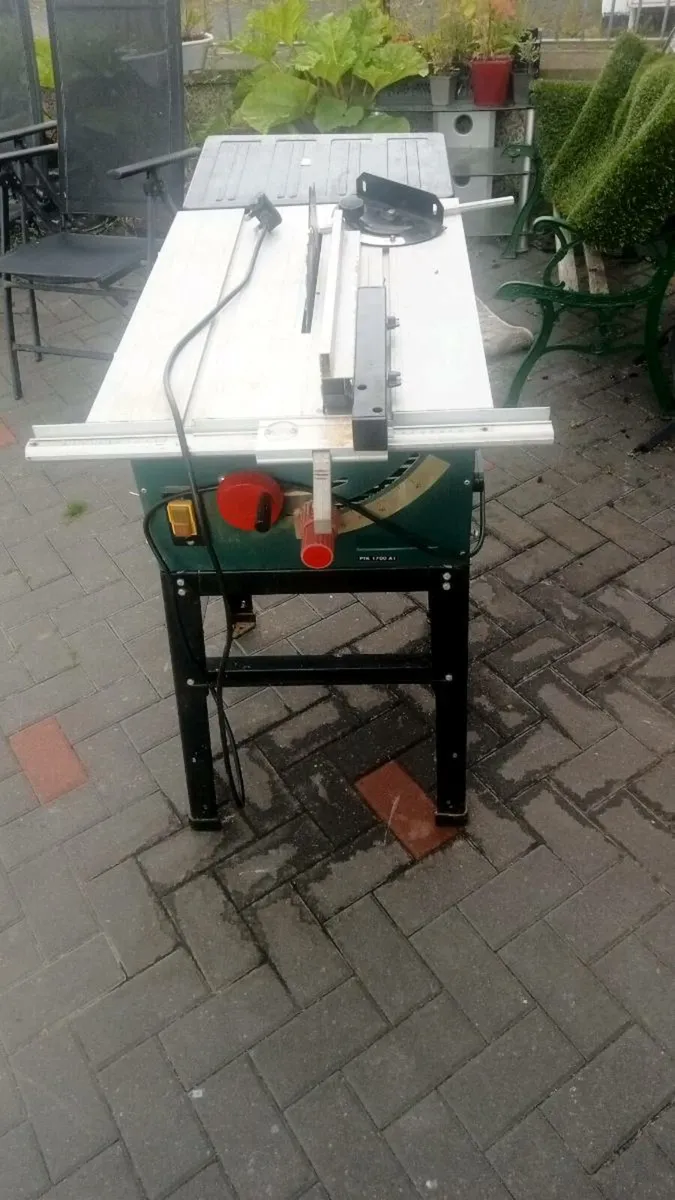 Table saw - Image 1