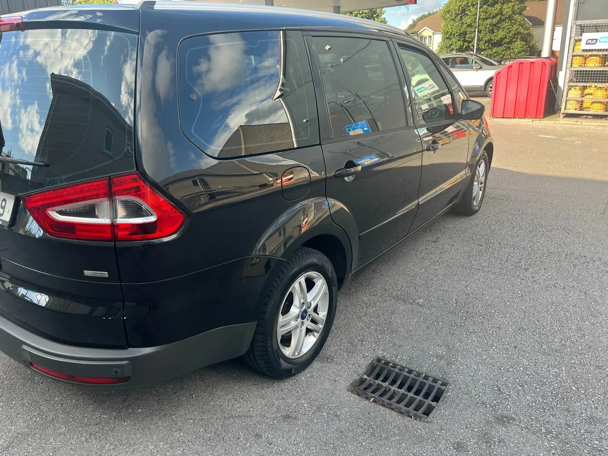 Ford Galaxy 2013 - Image 2