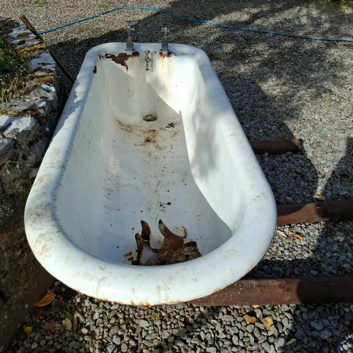 Cast iron bath - Image 2