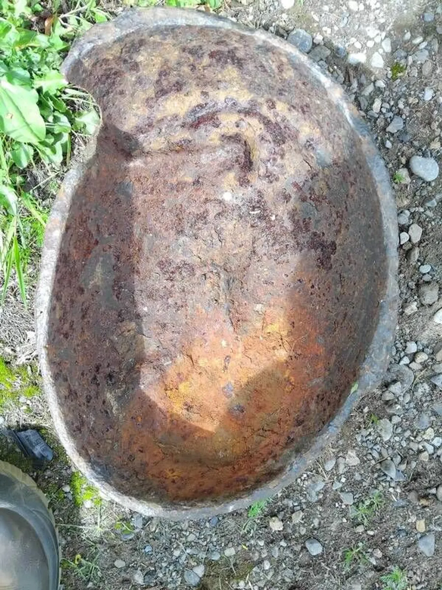 antique heavy cast metal face. - Image 3