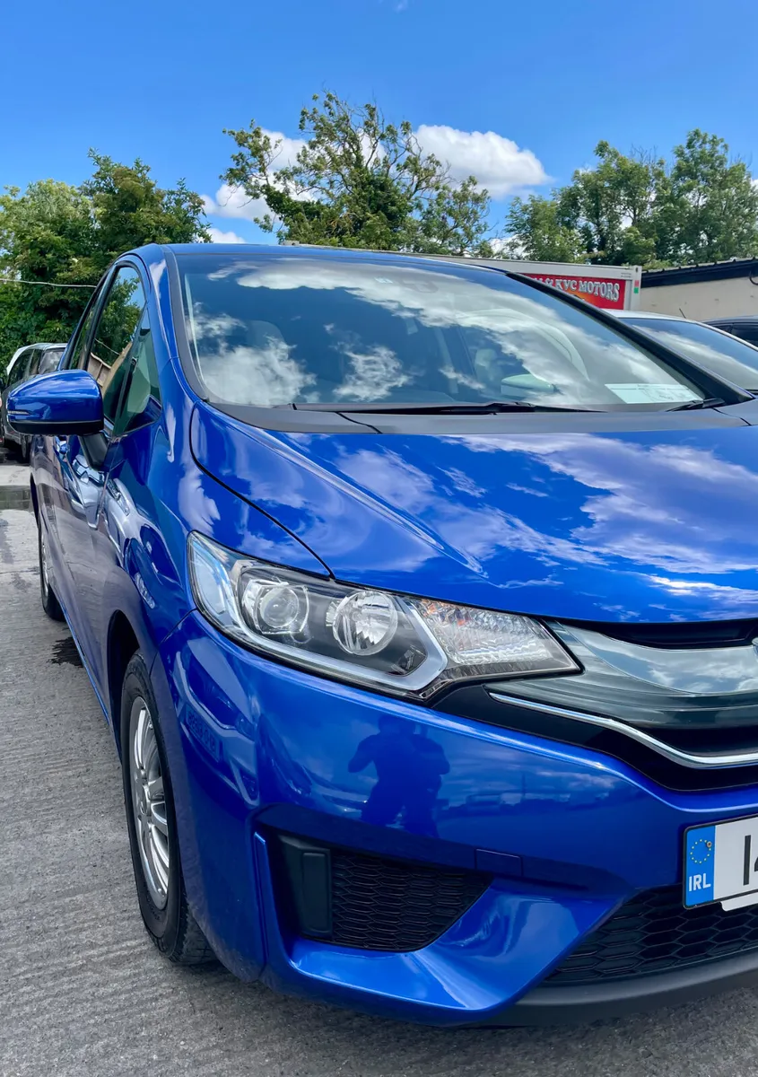 Honda Fit 2014 - Image 2