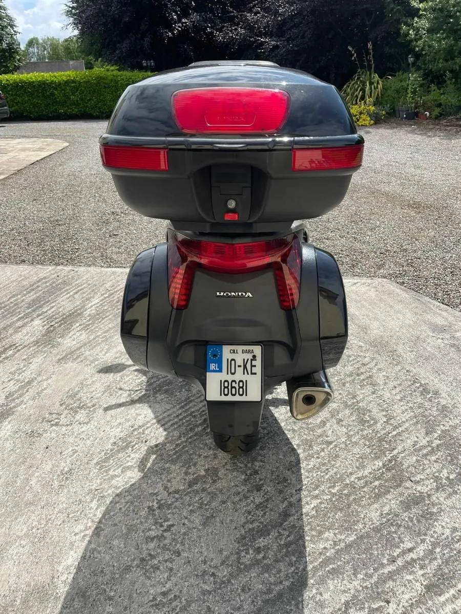 Honda NT 700 Deauville  2010 - Image 3