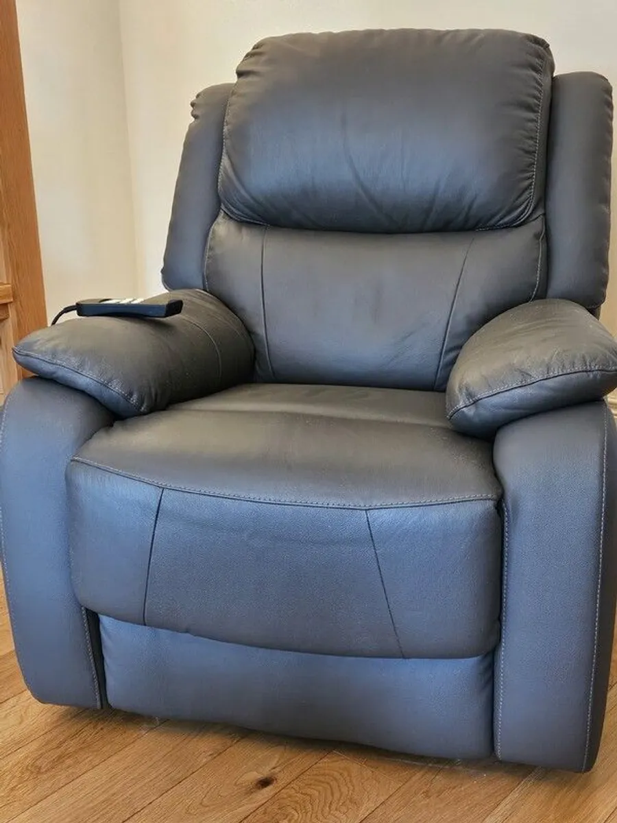 Lift & Rise chair - Image 1
