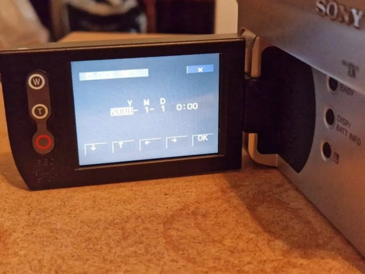 Sony Handycam Camcorder Video Camera 40x Optical Z - Image 3