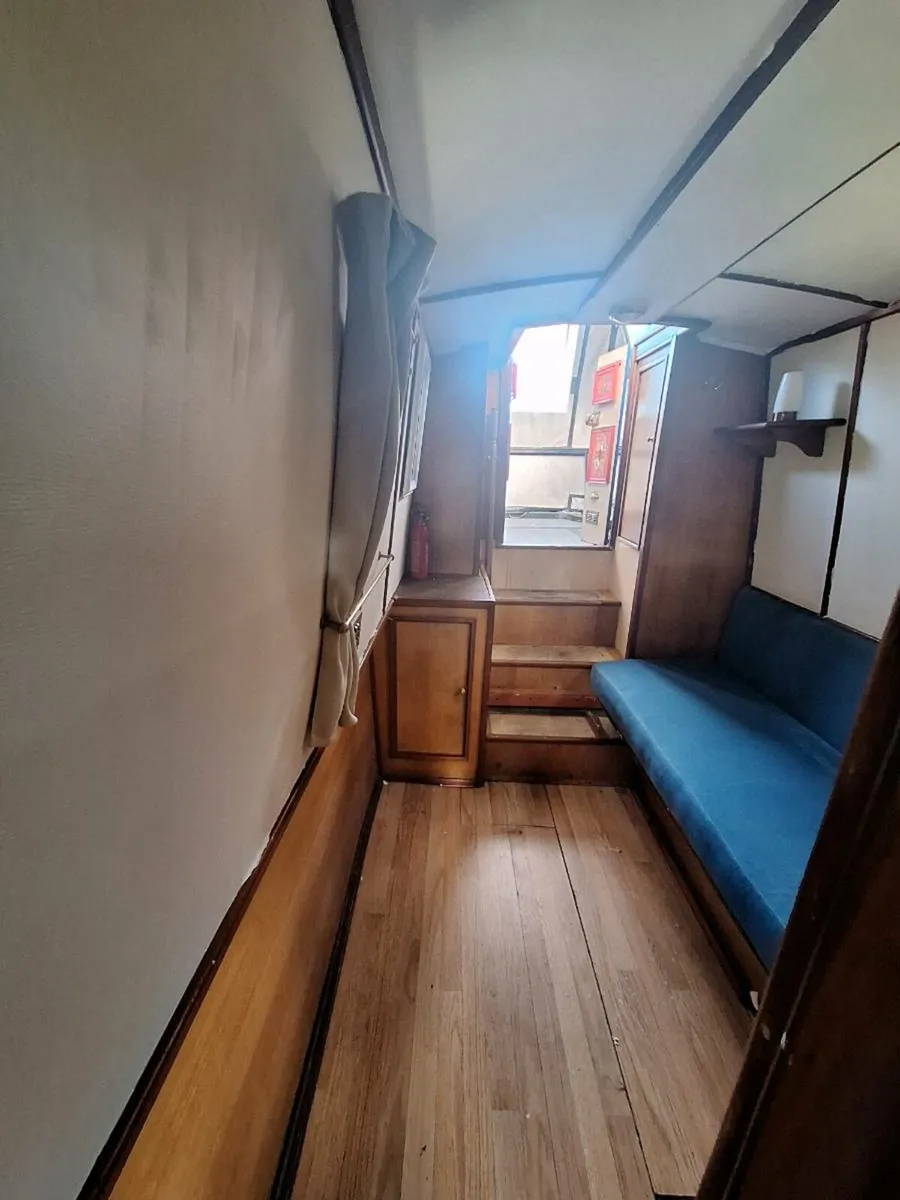 Barge - Image 4