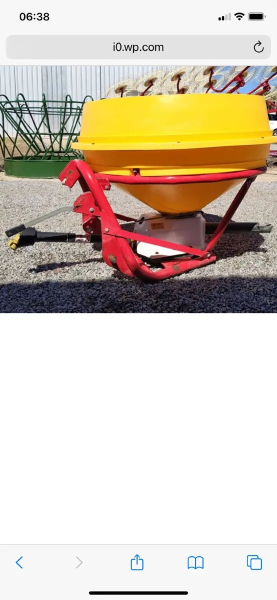 Fertiliser spreader - Image 2