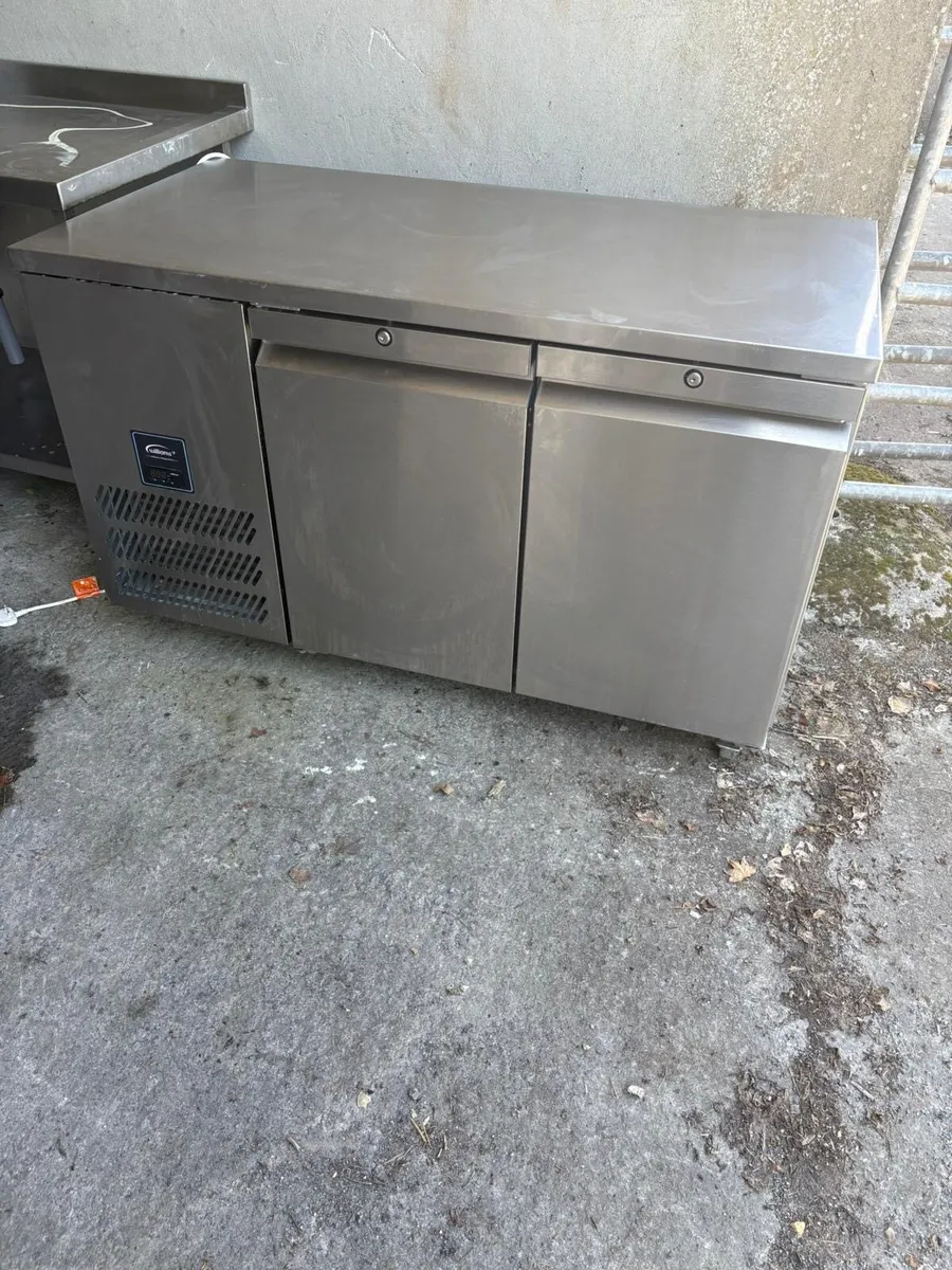 Double door Williams Fridge - Image 1