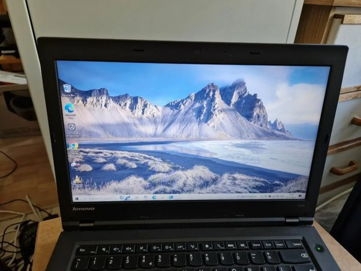 Lenovo Thinkpad L440 Laptop, Windows 10 Home, i5 - Image 1
