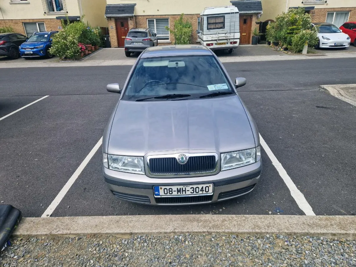 2008 skoda octavia 1.4 nct 02/26 tax 07/25 - Image 4