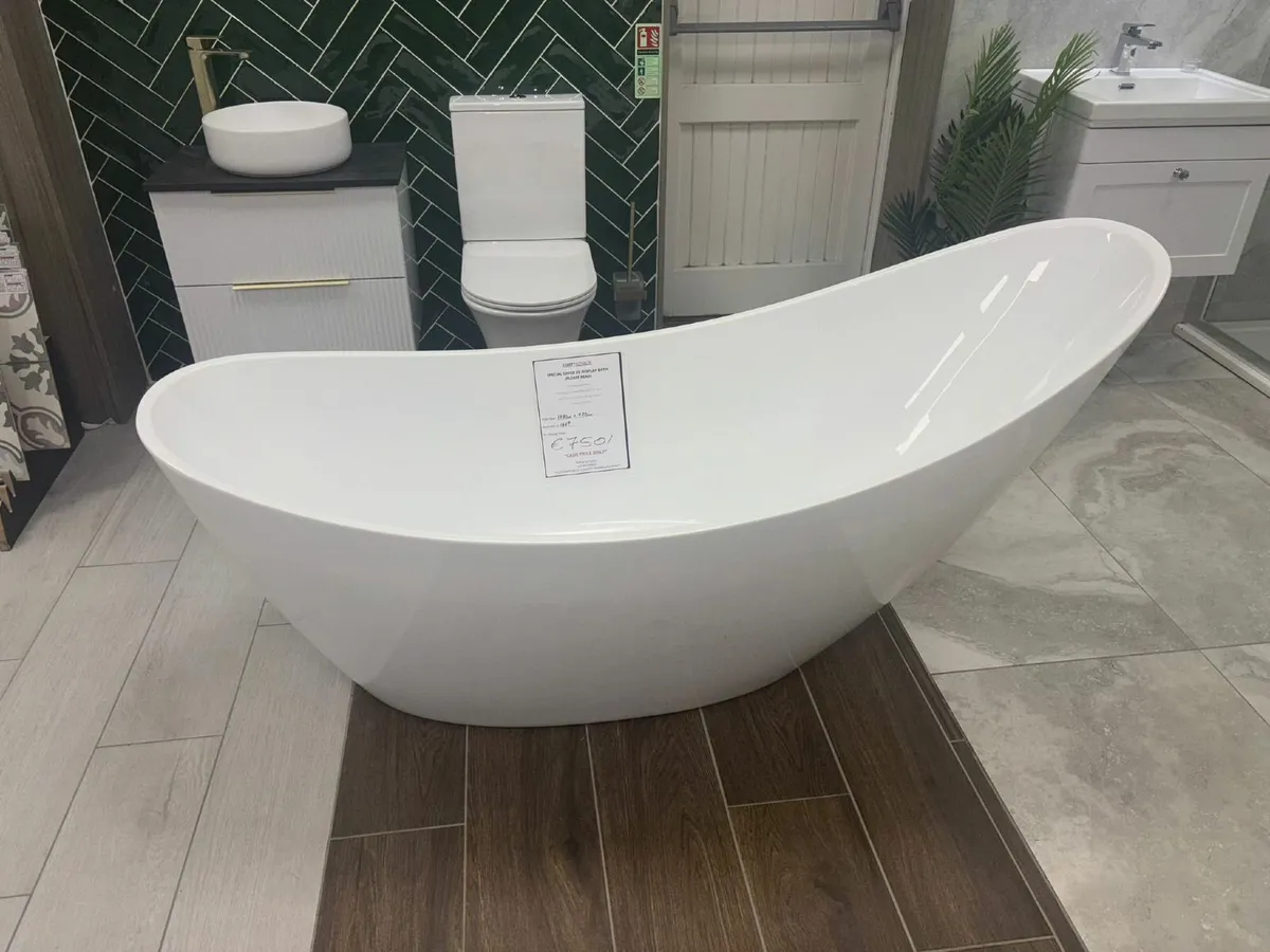 Ex-Display Special Offer Freestanding Slipper Bath - Image 2