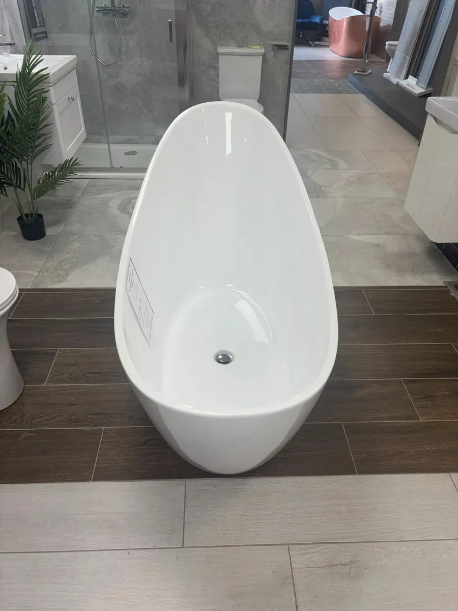 Ex-Display Special Offer Freestanding Slipper Bath - Image 3