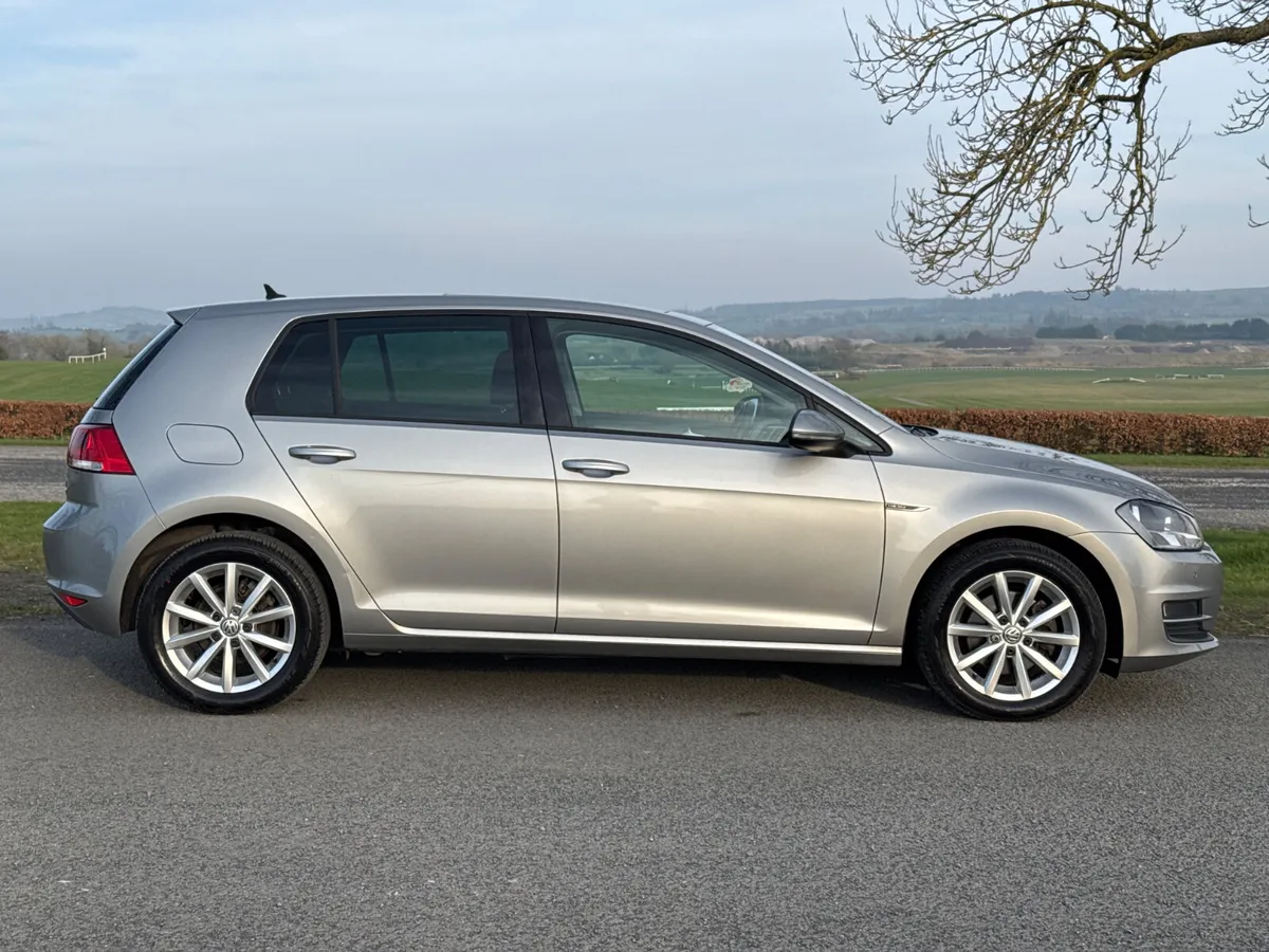 Volkswagen Golf 2016 Lounge 1.6 Low Mileage - Image 3