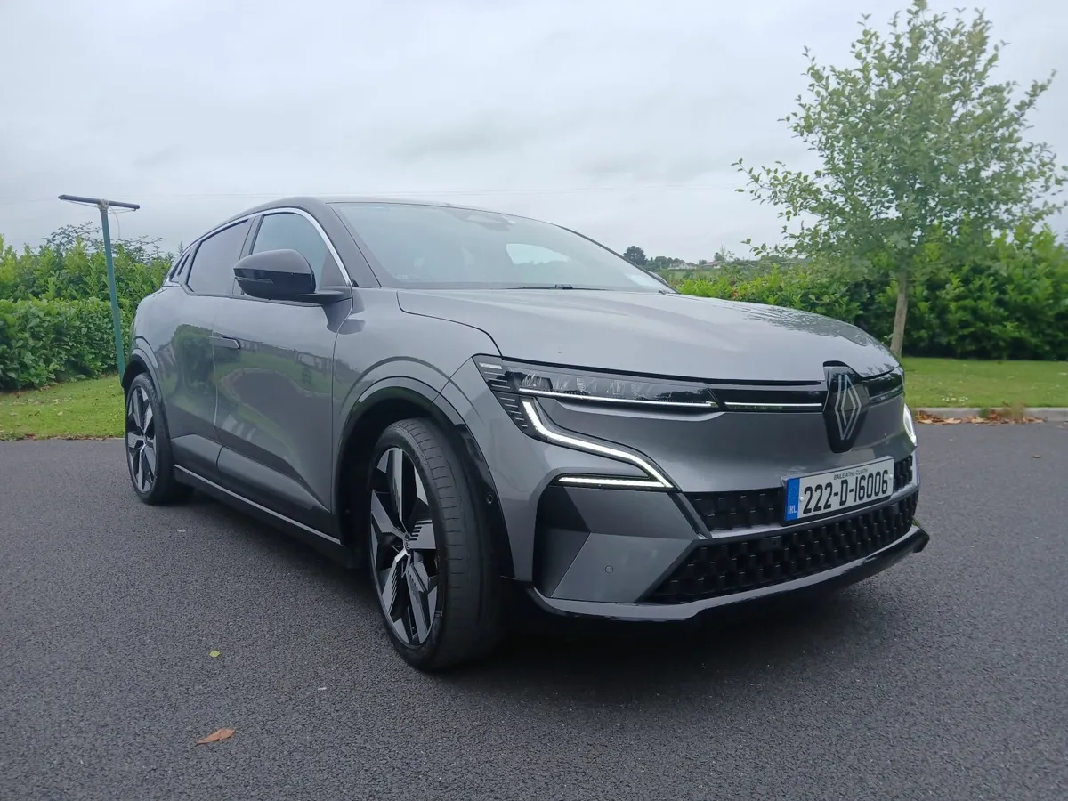 Renault Megane E-Tech 2022 - Image 4