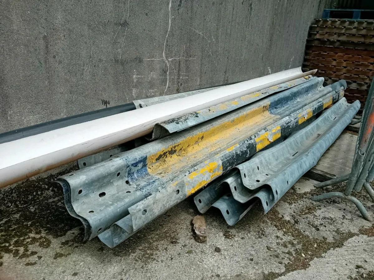 Crash barriers - Image 1