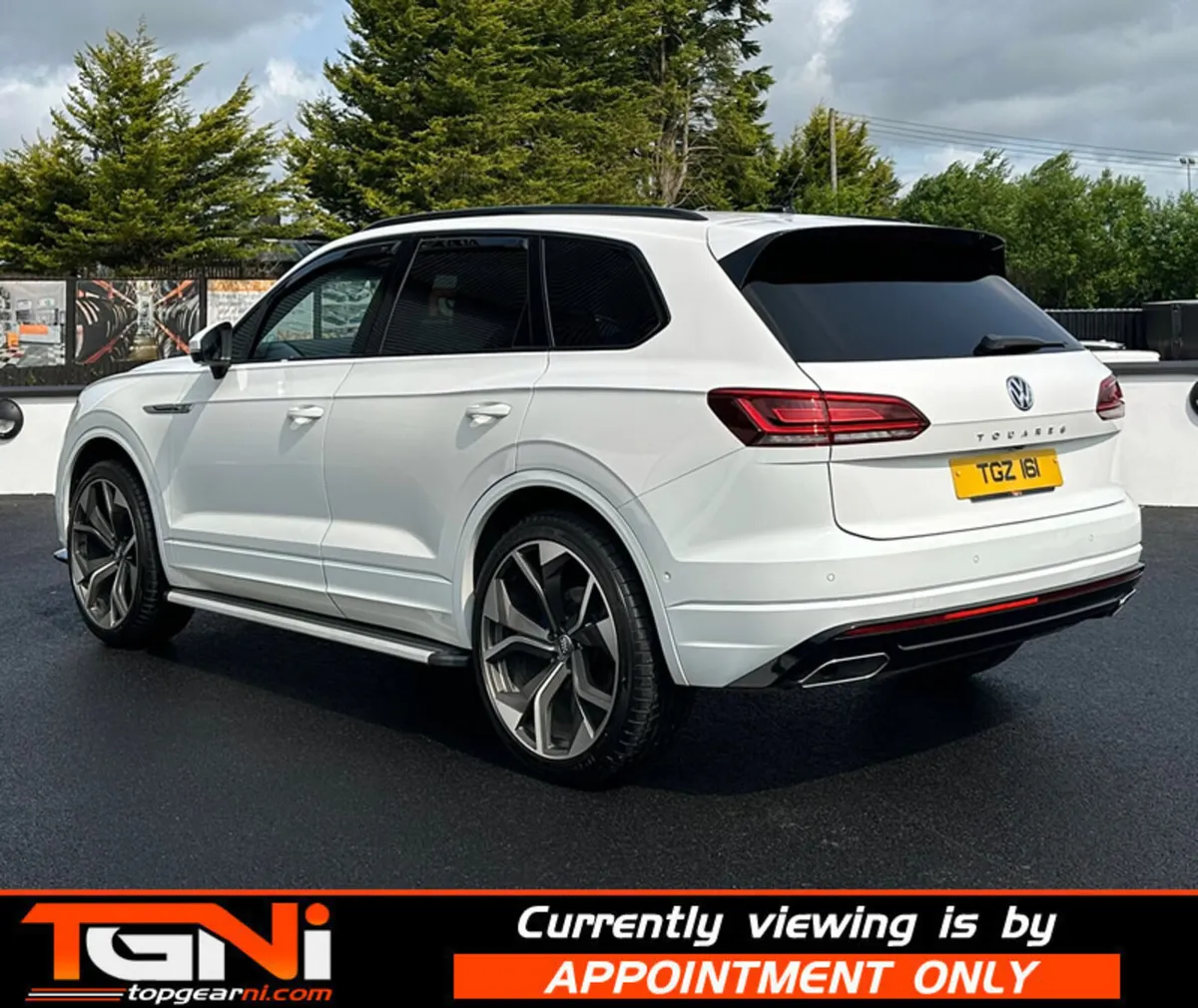 Aug 2018 Volkswagen Touareg 3.0 V6 4Motion R-Line - Image 2