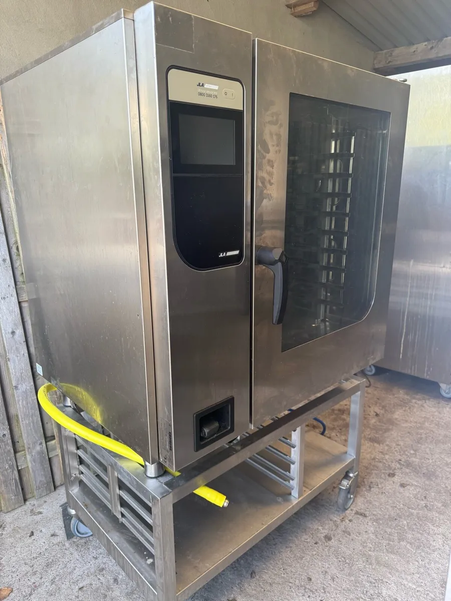 Combi oven - Image 1