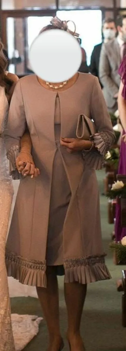 Veromia Mother of the Bride Outfit – Size 10 - 12 - Image 2