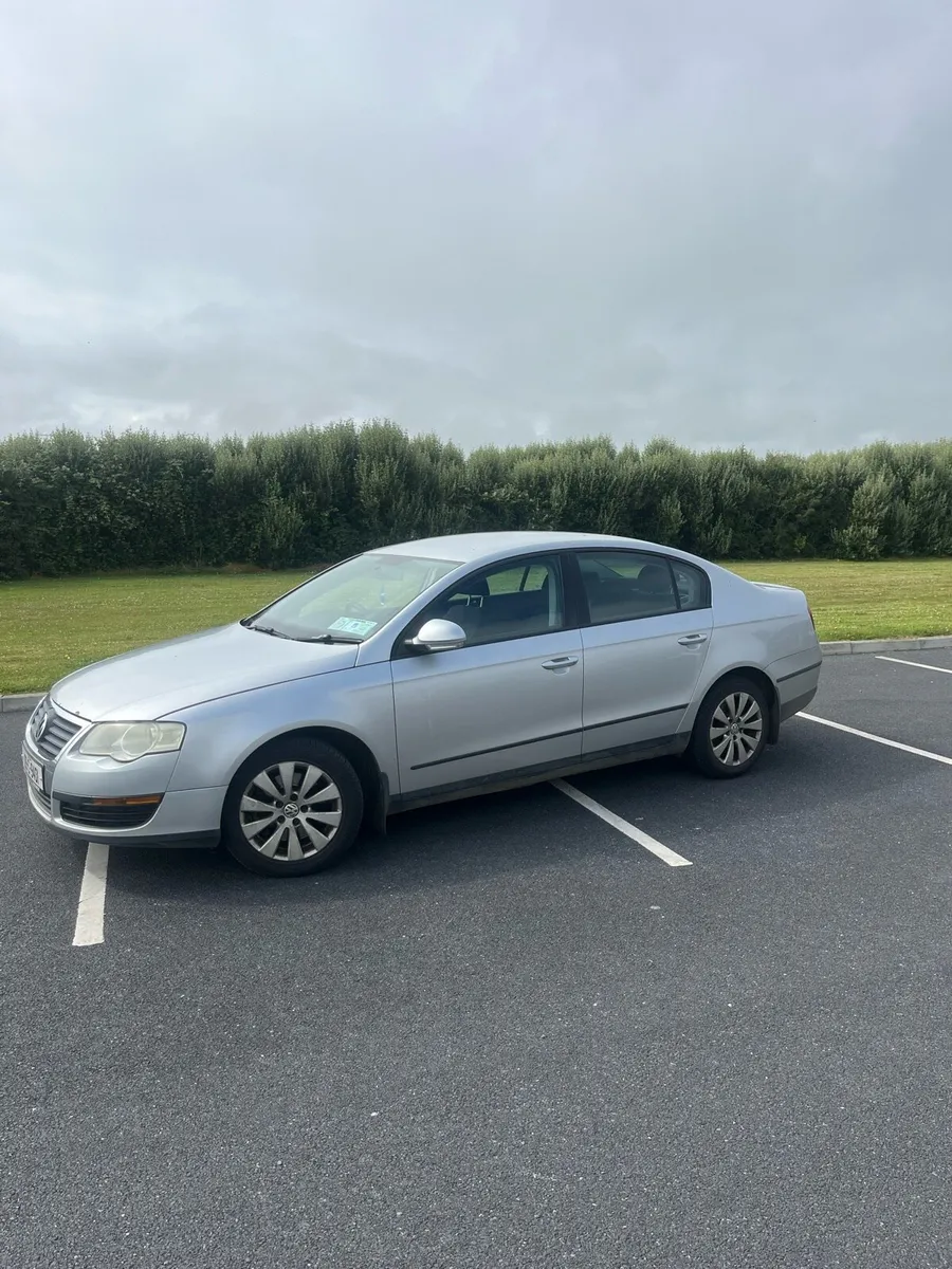 VW Passat 2009 - Image 1