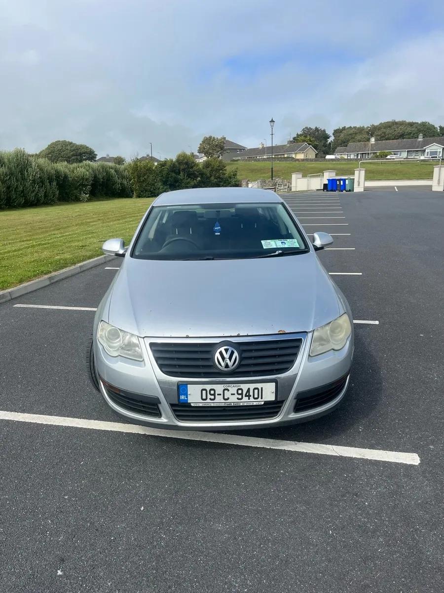 VW Passat 2009 - Image 2