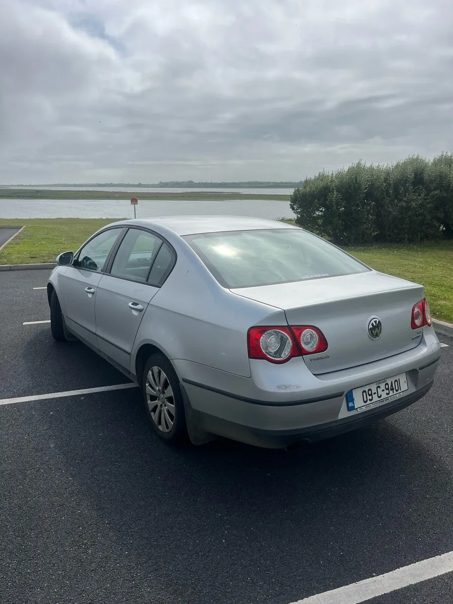 VW Passat 2009 - Image 4