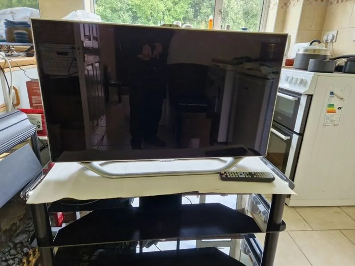 Samsung 40 inch Smart TV Model UE40ES8000UXXU V.4 - Image 1
