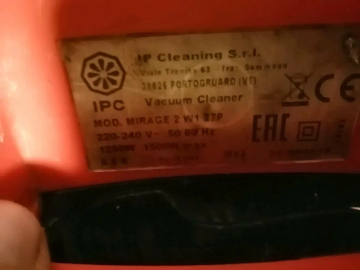 Industrial hoover - Image 1