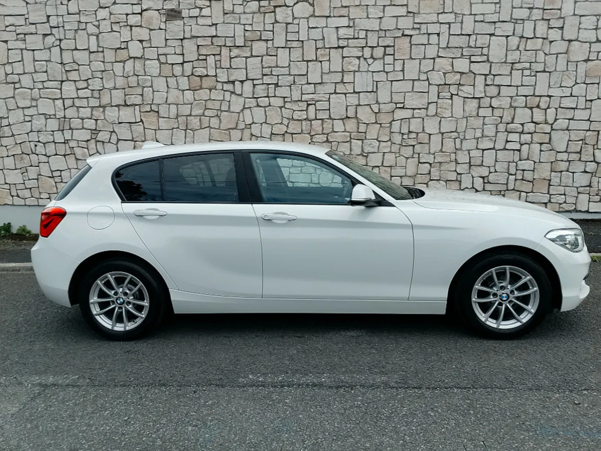 BMW 1-Series 116 D SE Business 5DR - Image 2