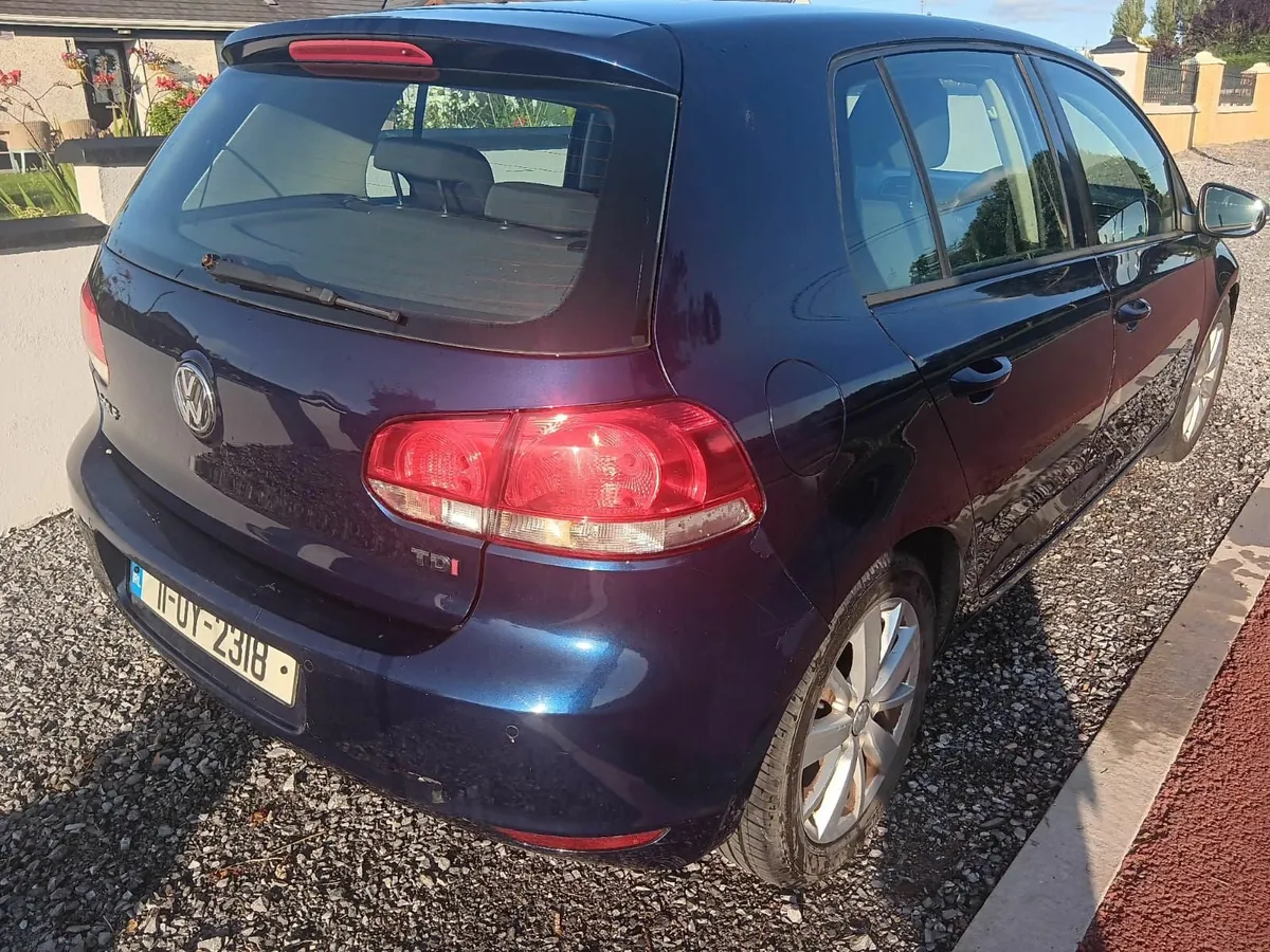 Volkswagen Golf 2011 - Image 2