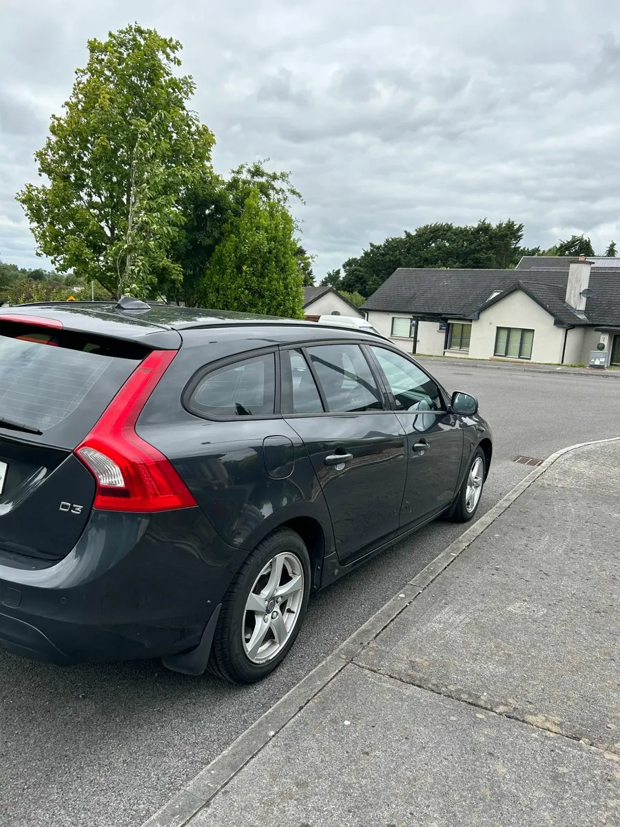 Volvo V60 D3 2017 - Image 3