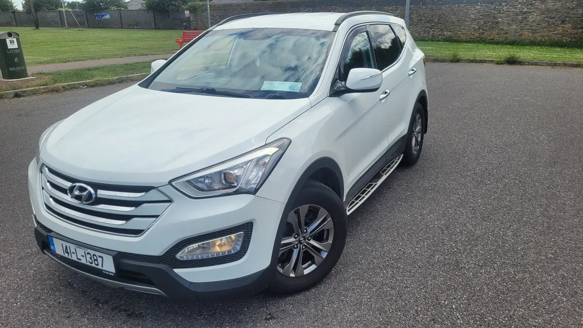 2014 Hyundai Santa Fe 7 Seater .4x4. Nct'd & Taxed - Image 3