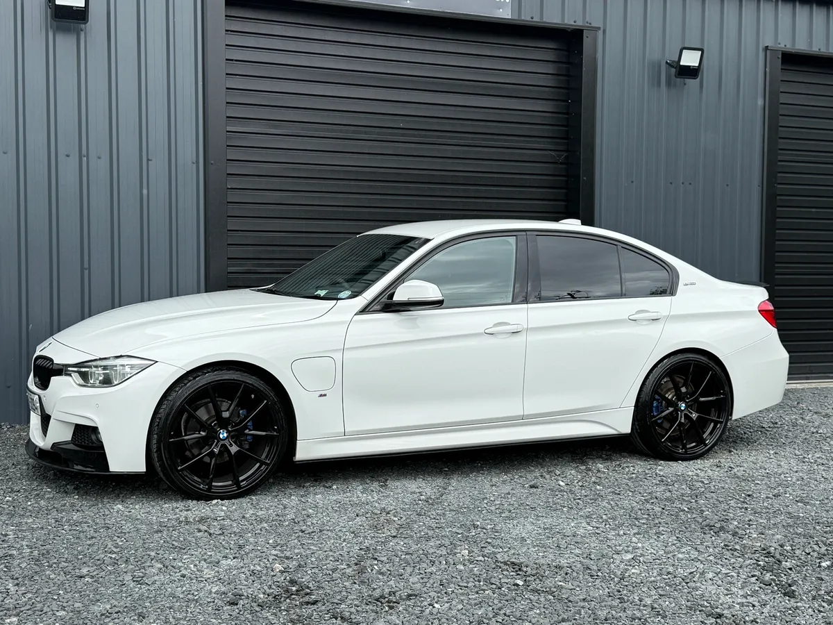 172 Bmw 330 M-Sport Rear Camera - Image 3