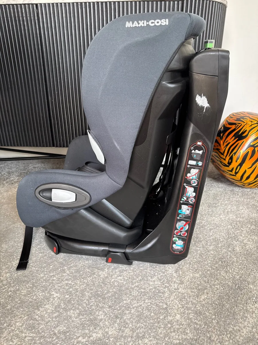 Maxi-Cosi Axiss Child Car Seat - Image 2