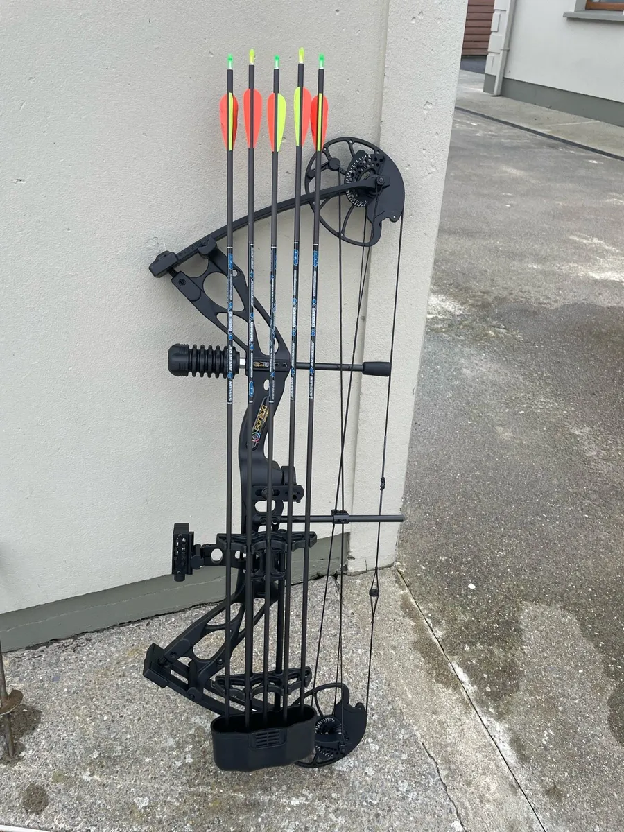 Compound bow - Image 1