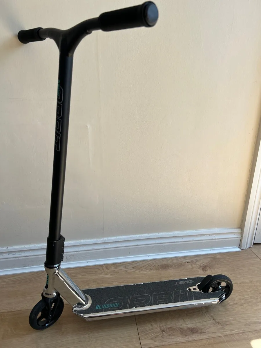 Blindside Orbit Stunt Scooter - Image 2