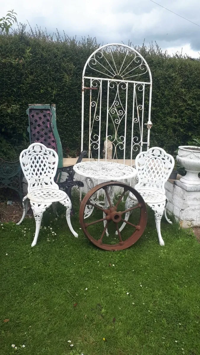 Collectables - Image 1
