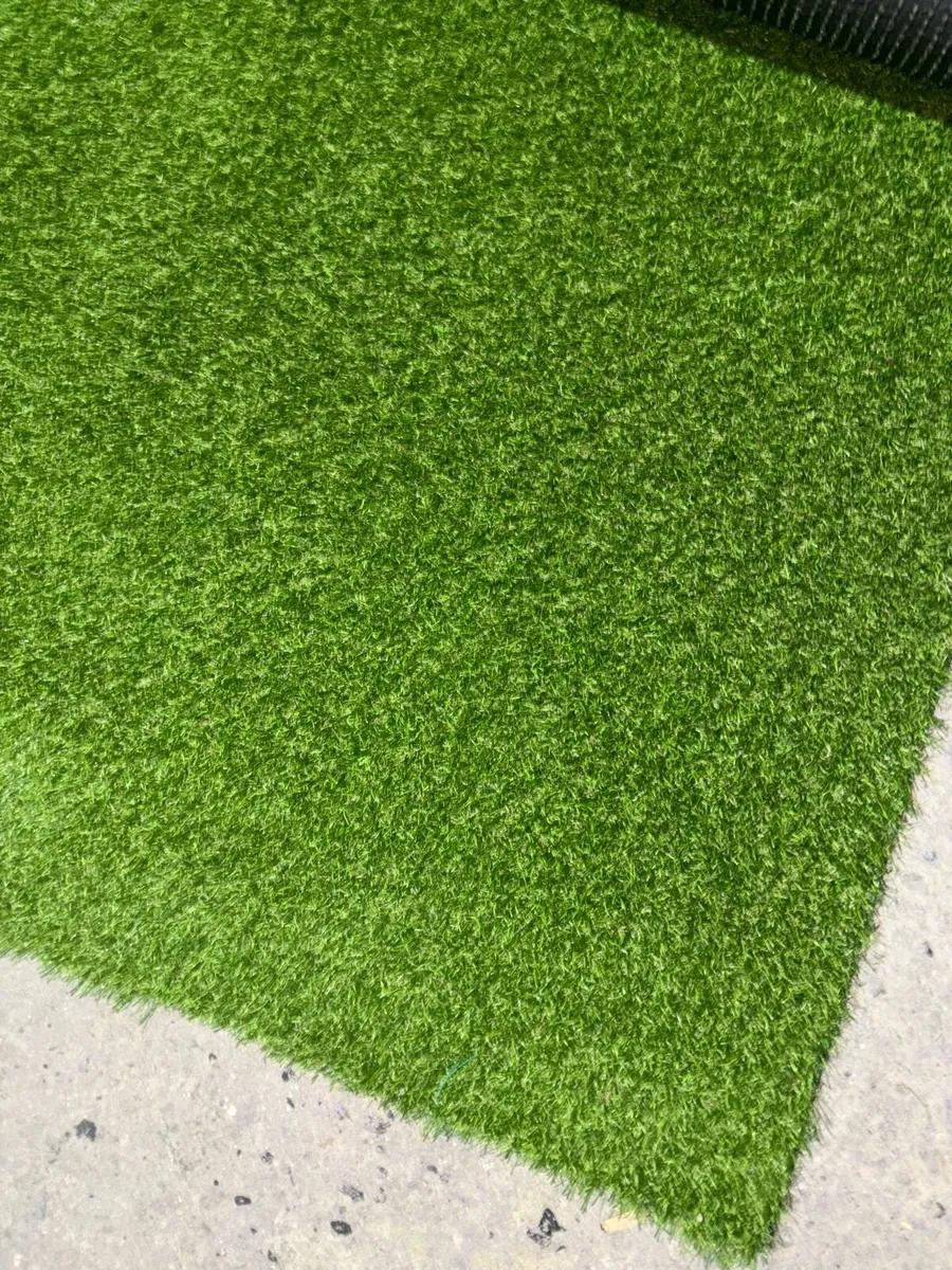 40MM artificial grass can be cut to any size - Image 2