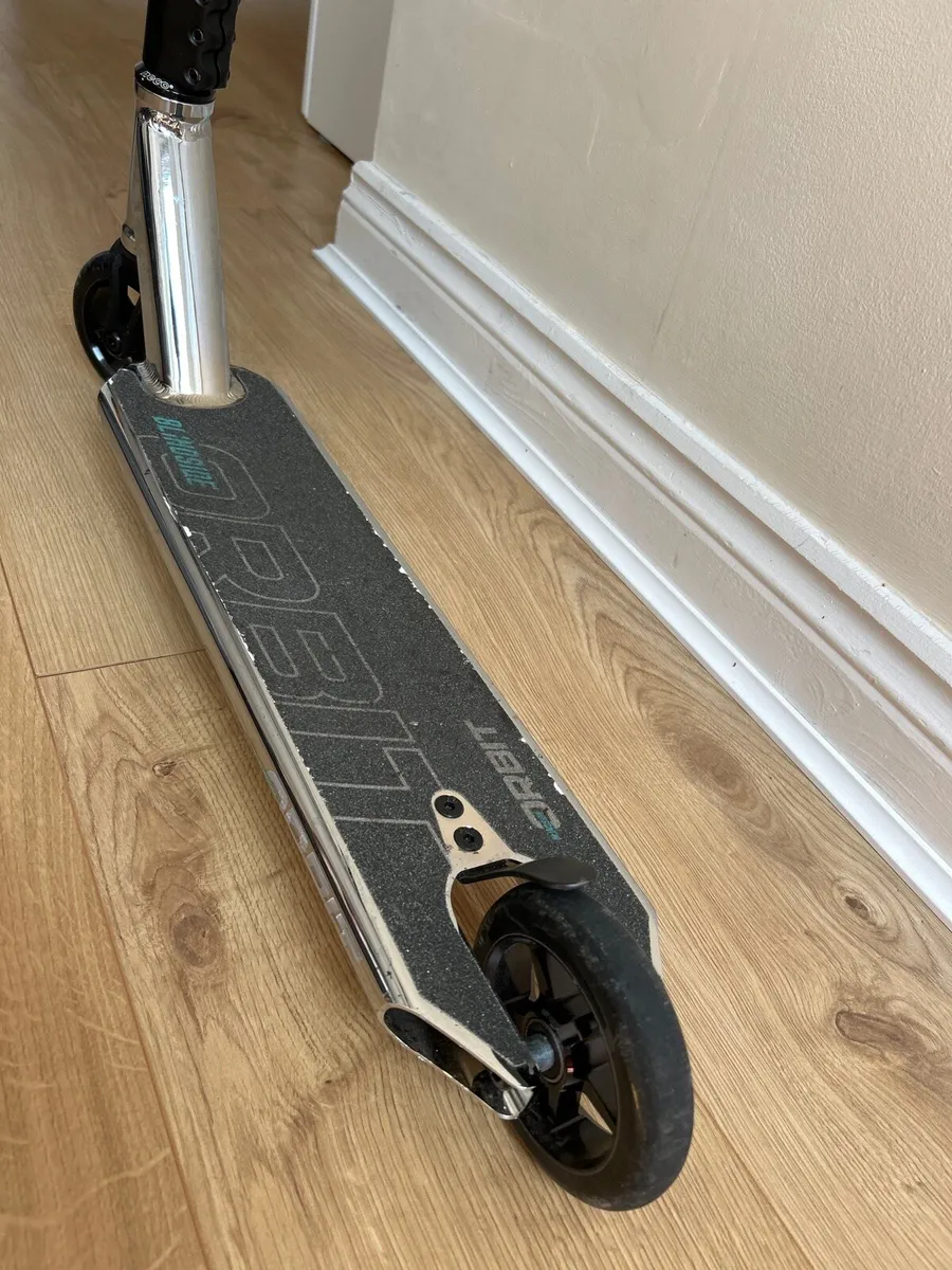Blindside Orbit Stunt Scooter - Image 3