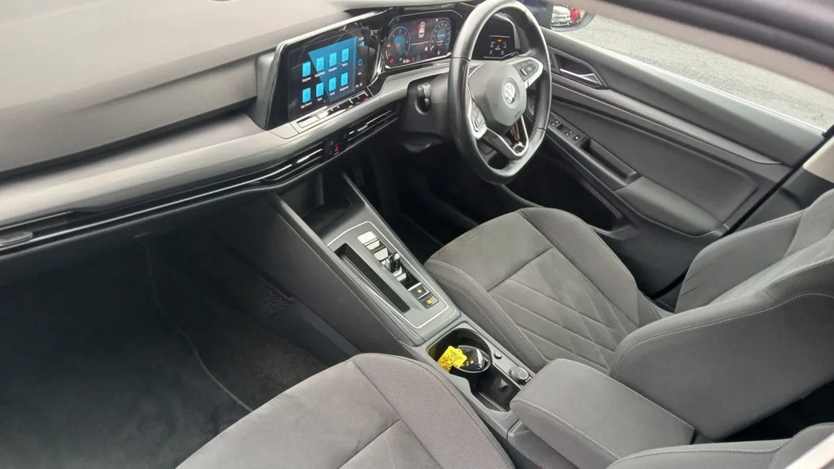 Volkswagen Golf Style 2.0 TDI 150HP  bluetooth  R - Image 3