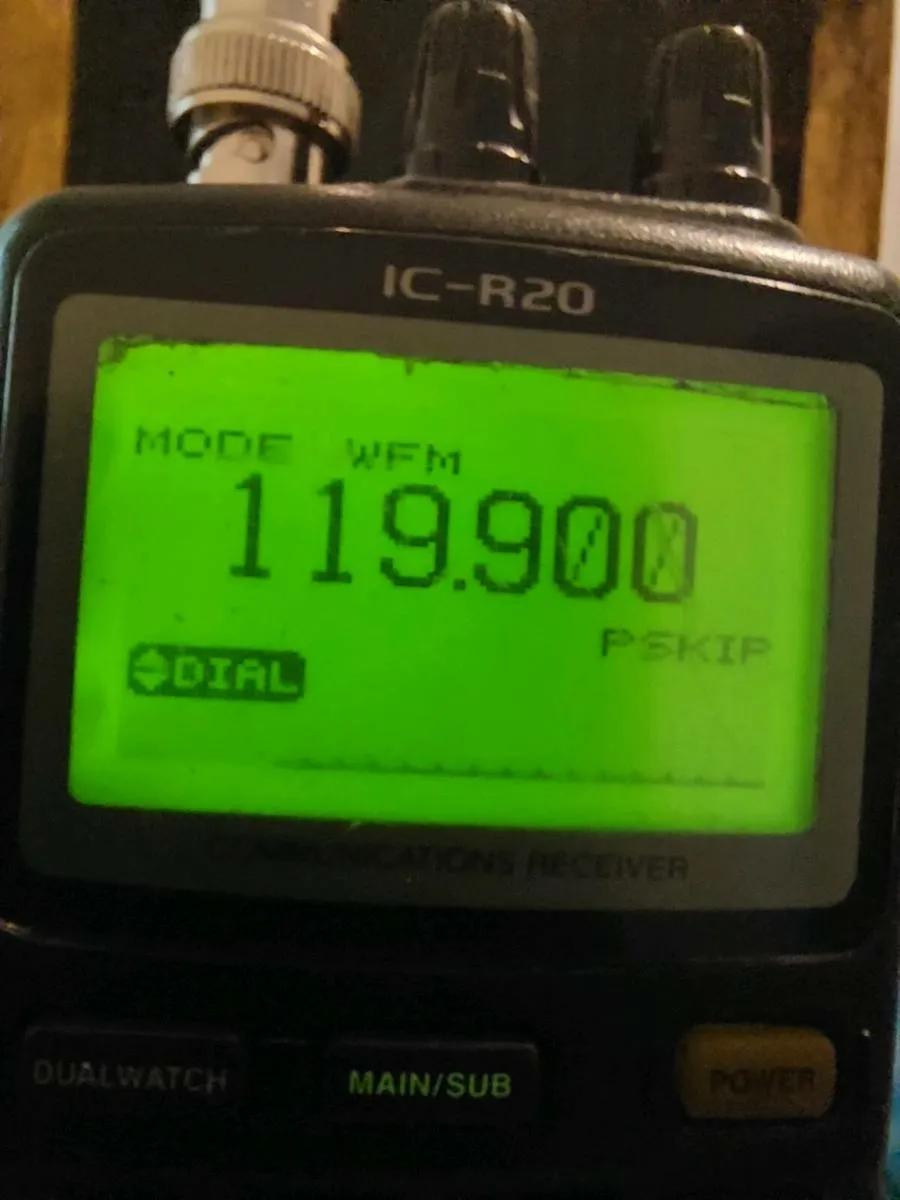 FOR  SALE ICOM IC R20 COMMUNICATIONS RECIVIVER - Image 2