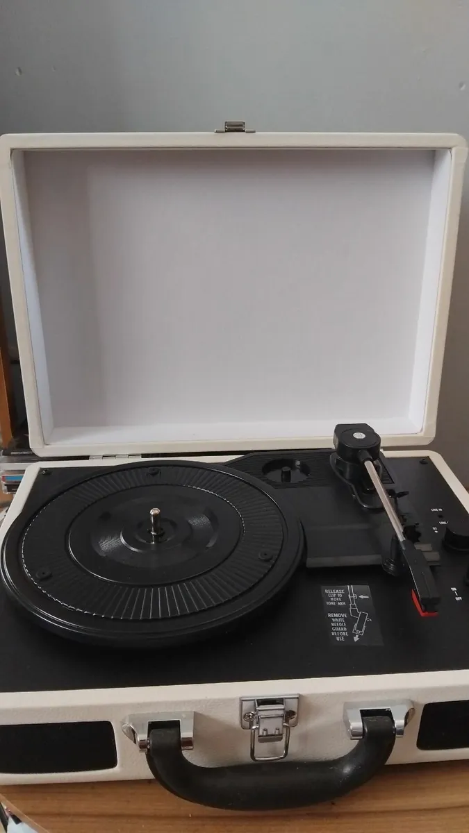 Record player - Image 1