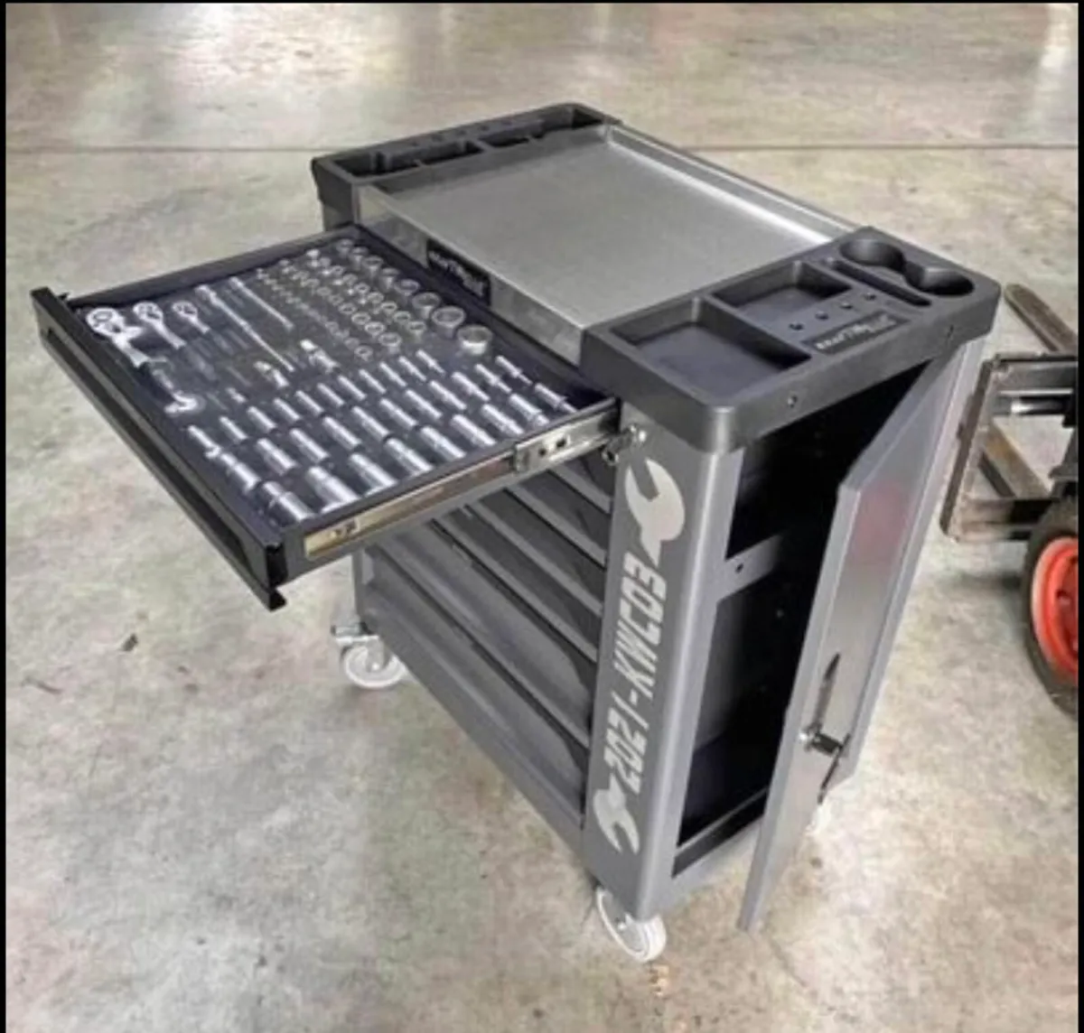 New 7 drawer tool chests free delivery - Image 1