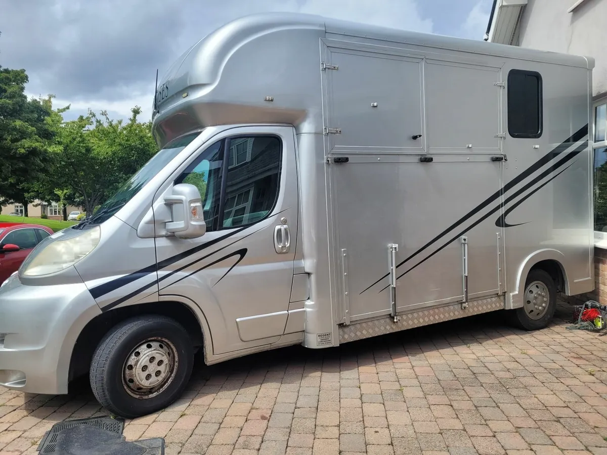 Lovely 3.5 Tonne Horse Truck - Image 2