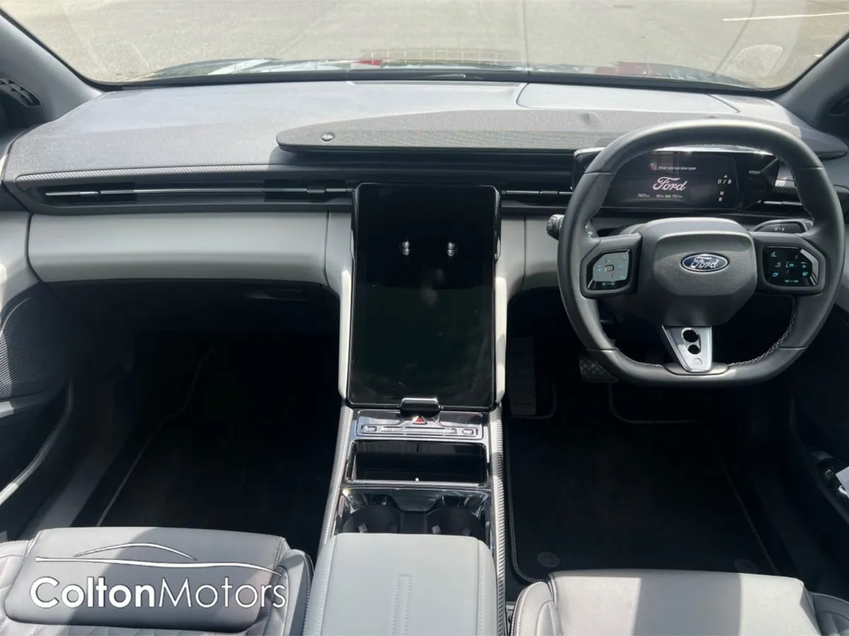 Ford Capri Premium 77kwh Extended Range - Image 3
