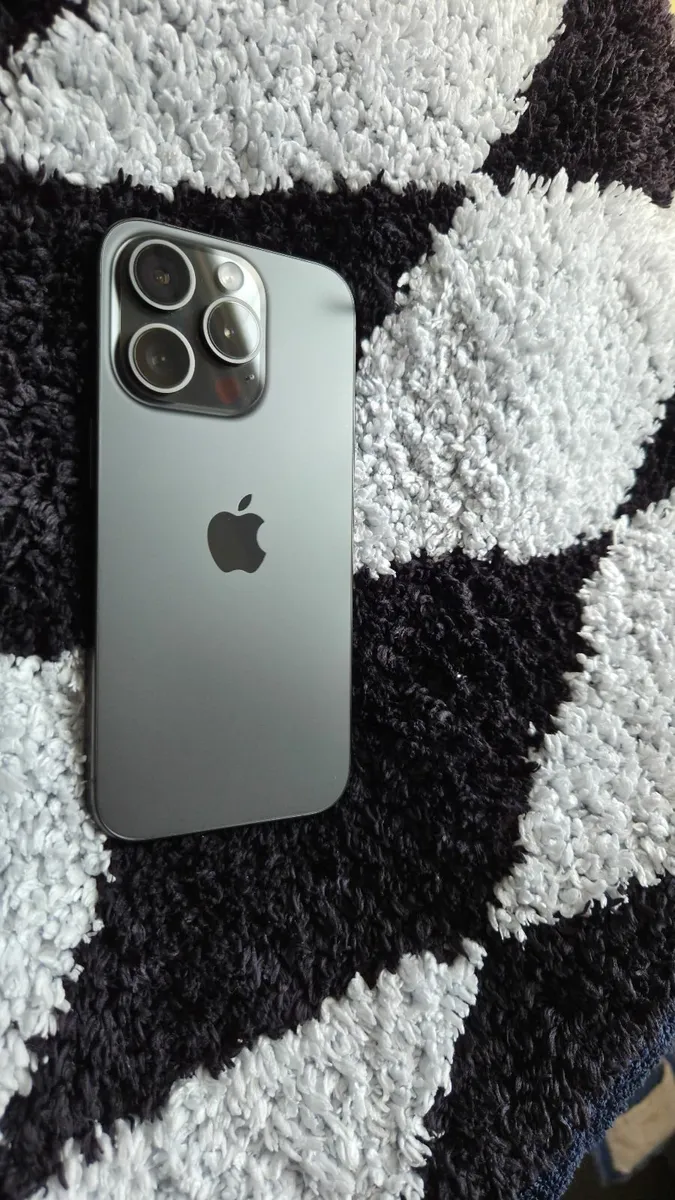 IPhone 15 Pro - Image 1