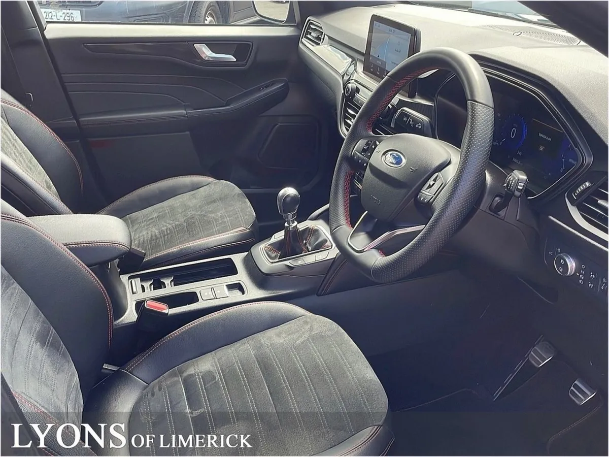 Ford Kuga 1.5 Ecoblue 120PS St-line X - Image 3