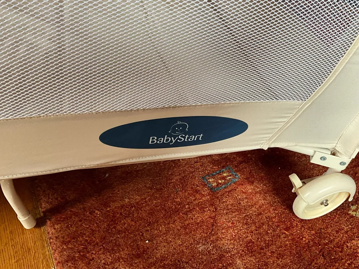 Travel Cot - Image 3