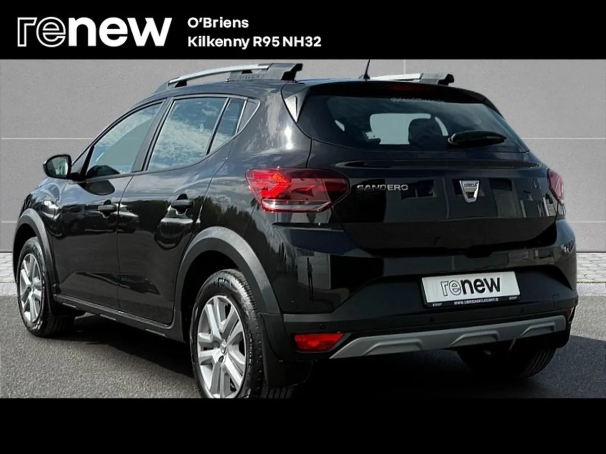 Dacia Sandero Stepway Essential 1.0 TCE 90 BHP 5D - Image 4