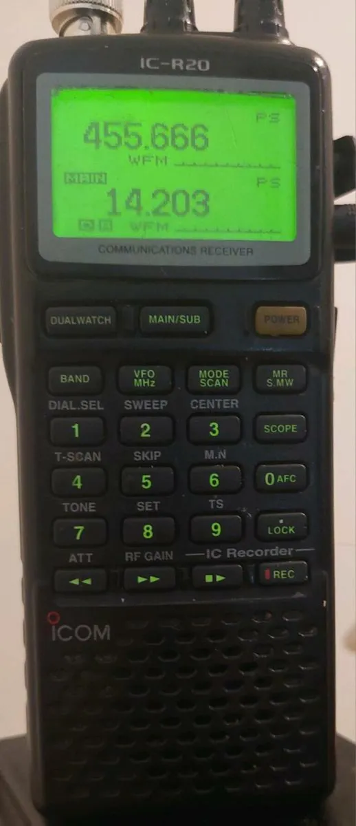 FOR  SALE ICOM IC R20 COMMUNICATIONS RECIVIVER - Image 1